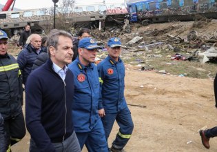 Τέμπη: Τριήμερο «φωτιά» για την κυβέρνηση εντός και εκτός των τειχών