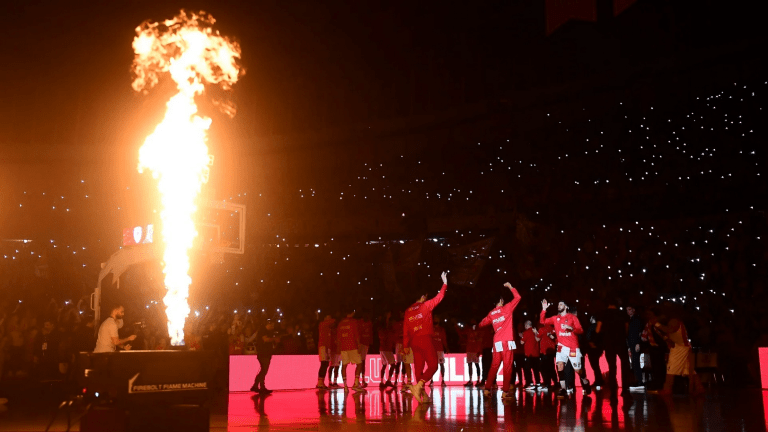 ΚΑΕ Ολυμπιακός: «Κανείς δεν πρέπει να… πέσει στην παγίδα των γνωστών προβοκατόρικων ενεργειών τους»