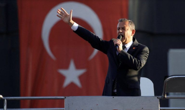 Τουρκία: Εισαγγελική έρευνα σε βάρος του Οζγκιούρ Οζέλ, προέδρου του Ρεπουμπλικανικού Λαϊκού Κόμματος