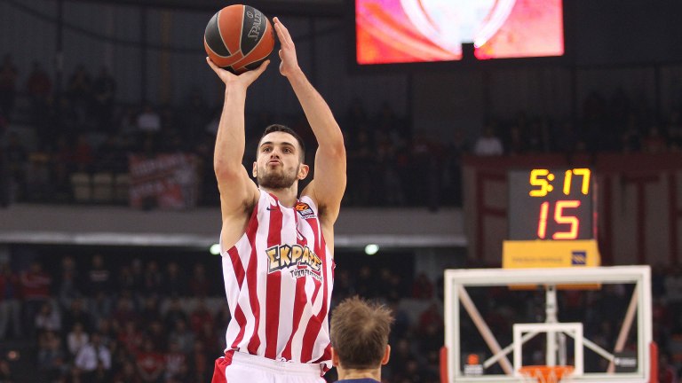 Ολυμπιακός σε Παπαπέτρου: «Ζήσαμε μαζί πολλές στιγμές, σε ευχαριστούμε για όσα πρόσφερες» (pic)