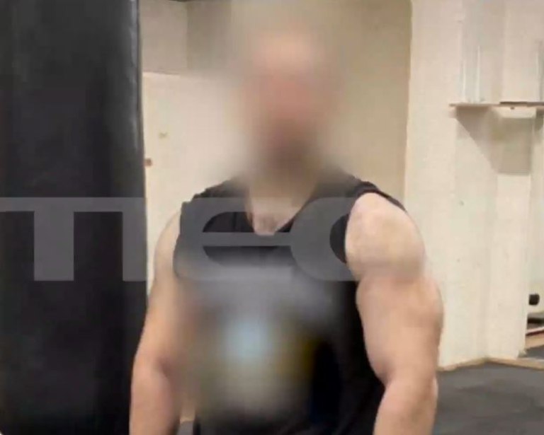 Πετρούπολη: Αυτός είναι 39χρονος που ξυλοκόπησε τη 46χρονη οδηγό στη μέση του δρόμου – Παραμένει άφαντος