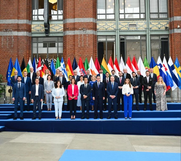 Κασσελάκης: Στις Βρυξέλλες για τις εργασίες της Συνόδου του Renew Europe