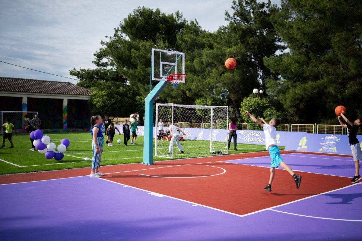 “Από σχόλιο… σχολείο”: όταν η ψηφιακή αγάπη μεταμορφώνεται σε μία σχολική αυλή γεμάτη ζωή και χρώμα