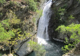 Τραγωδία στη Σαμοθράκη – Νεκρός τουρίστας στους καταρράκτες του Κρεμαστού