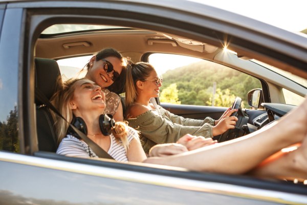 Tips για road trips: Όλα όσα πρέπει να γνωρίζεις πριν βάλεις μπρος για μία καλοκαιρινή περιπέτεια