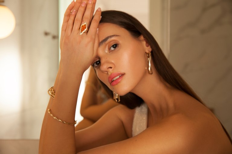 Τα κοσμήματα που θα φορέσουμε φέτος το καλοκαίρι