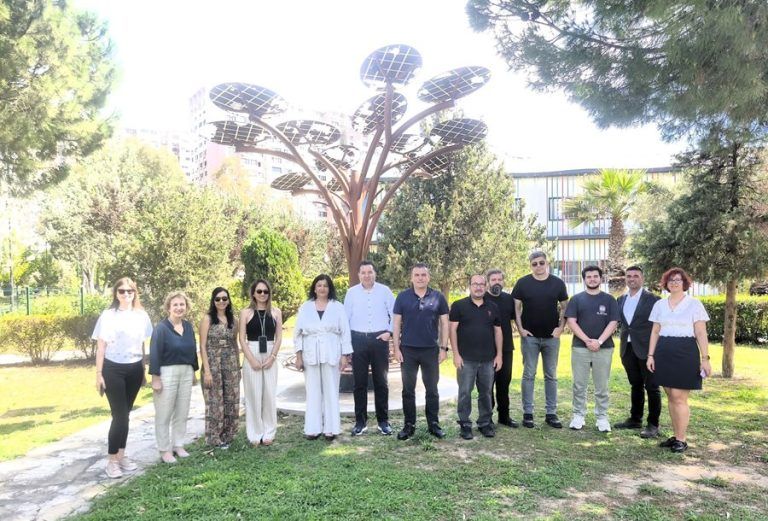 Λάρισα και Σμύρνη χτίζουν γέφυρες για το κλίμα