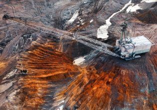 Πάνω οι τιμές στις σπάνιες γαίες και ο… πανικός στις αυτοκινητοβιομηχανίες