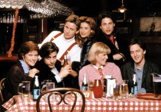 40 χρόνια μετά – Ο Ρομπ Λόου δίνει στοιχεία για τo sequel της ταινίας «Το μπαράκι του Σαν Έλμο»