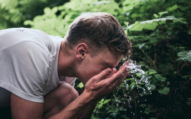 Πόσο συχνά πρέπει να πλένουμε το πρόσωπό μας;