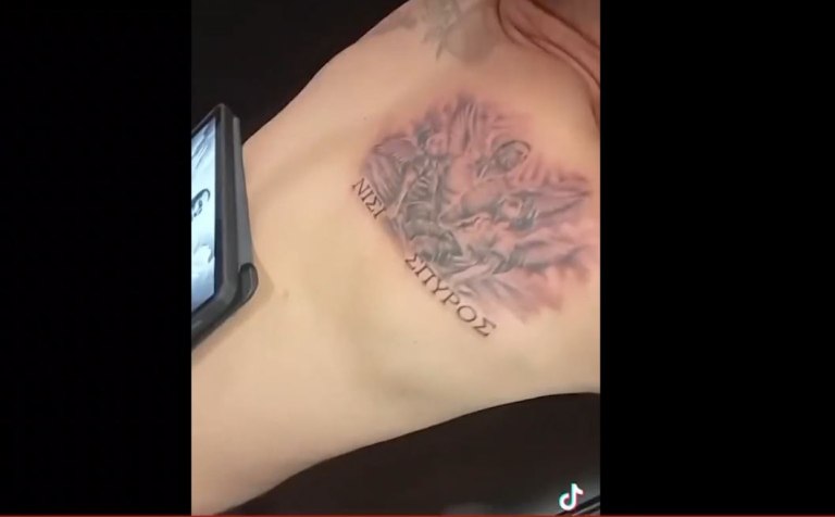 Αρτα: Ο Γιόγκα Λεβιάν έκανε τατουάζ τα παιδιά που προσπάθησε να σώσει από τον Αραχθο – «Πάντα μαζί μου»