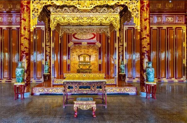 Βιετνάμ: Άνδρας κατέστρεψε αρχαίο θρόνο και συνελήφθη – Χρονολογείται από τη δυναστεία Nguyen