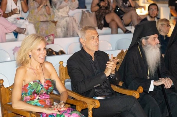 Ο Δήμαρχος Πειραιά Γιάννης Μώραλης στη γιορτή λήξης των Εκπαιδευτηρίων της Ιεράς Μητροπόλεως Πειραιώς