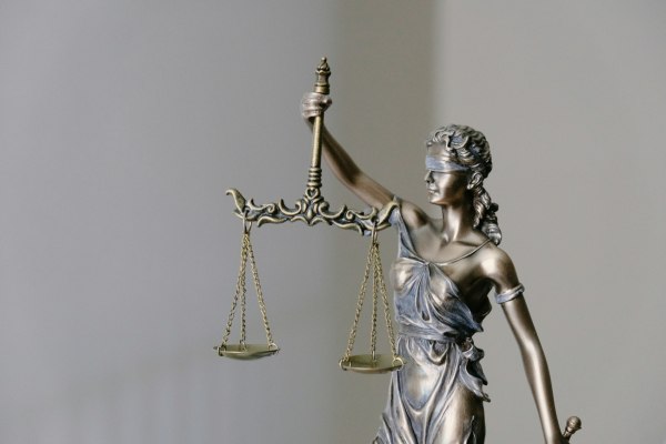 Διεθνές Δίκαιο: Μήπως βρισκόμαστε μπροστά στην κατάρρευση του;