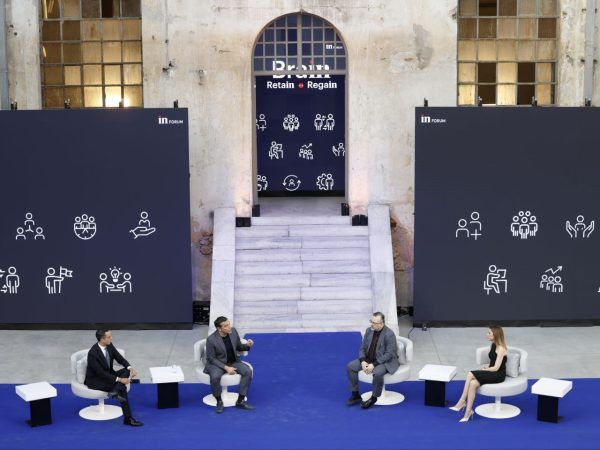 Το inForum, οι «πρώην» και η πολιτική πέρα από τον τεχνοκρατισμό