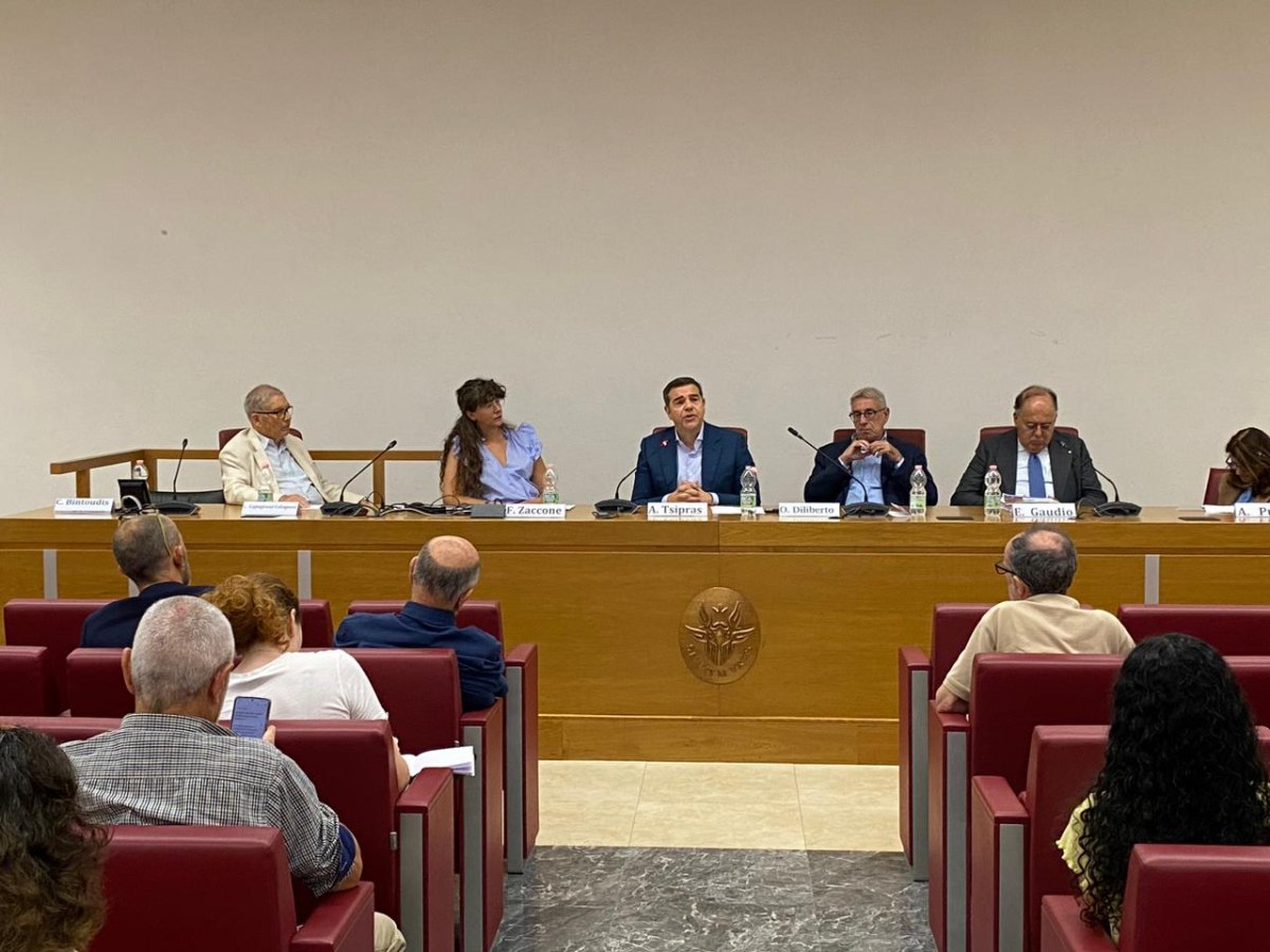 Τσίπρας: Τα κράτη μετατρέπονται σε ιδιωτικές εταιρείες των προέδρων, των πρωθυπουργών ή των ολιγαρχών που τα ελέγχουν