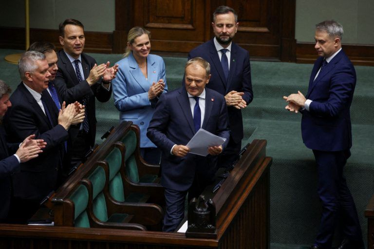 Πολωνία: Έλαβε ψήφο εμπιστοσύνης από το πολωνικό κοινοβούλιο ο Ντόναλντ Τουσκ