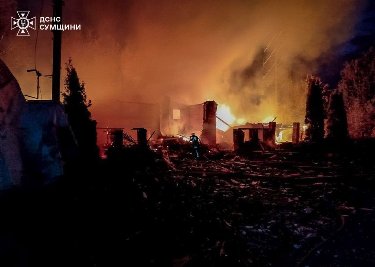 Ουκρανία: 3 νεκροί, ανάμεσά τους οκτάχρονο παιδί, από ρωσικά πλήγματα σε κοινότητα της Σούμι