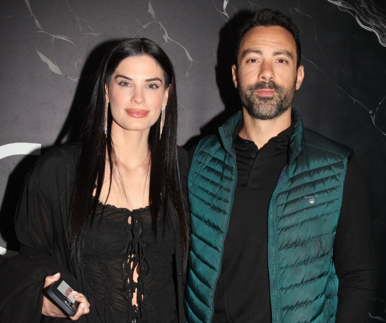 Χριστίνα Μπόμπα: «Πέρασαν 3-4 δύσκολα χρόνια και κάναμε εξωσωματική για τα δίδυμα μας»