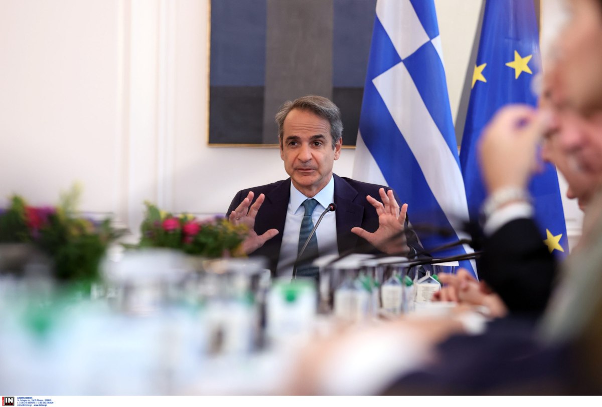 Ο πρωθυπουργός, το «γαλάζιο» σκάνδαλο του ΟΠΕΚΕΠΕ και ο εσωκομματικός πόλεμος