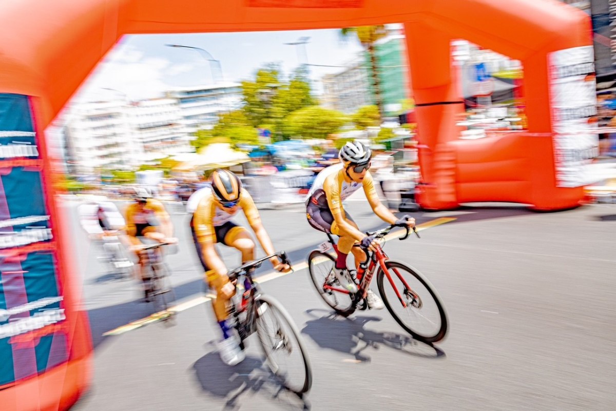 Ο Πειραιάς… στα πετάλια!