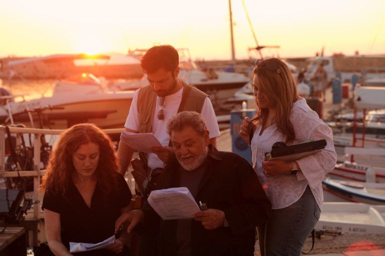 «Η γη της ελιάς» στο MEGA: Φωτογραφίες από τα γυρίσματα στα Χανιά