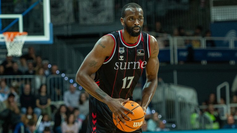 Ο Μάρβιν Τζόουνς κοντά στην επιστροφή του στον ΠΑΟΚ