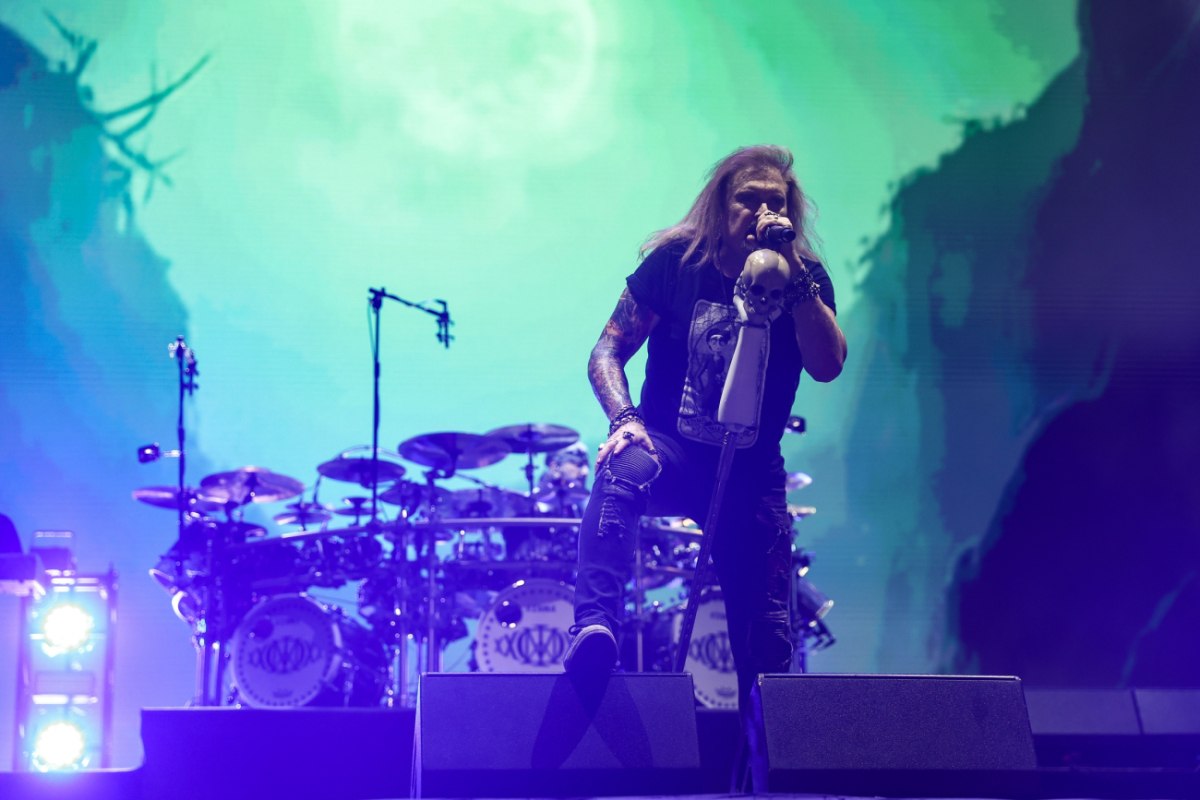 Ο τελευταίος αποχαιρετισμός στον Ozzy από τη σκηνή του Release Athens και τους Dream Theater