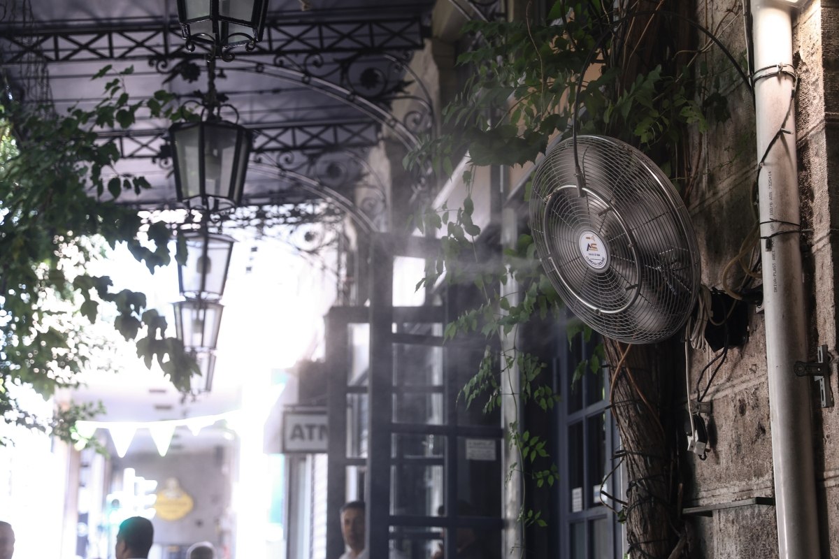 Καύσωνας: Heat alarm για το σύνολο της Ελλάδας και την Αττική – Πλησίασε τους 45 °C η μέγιστη θερμοκρασία