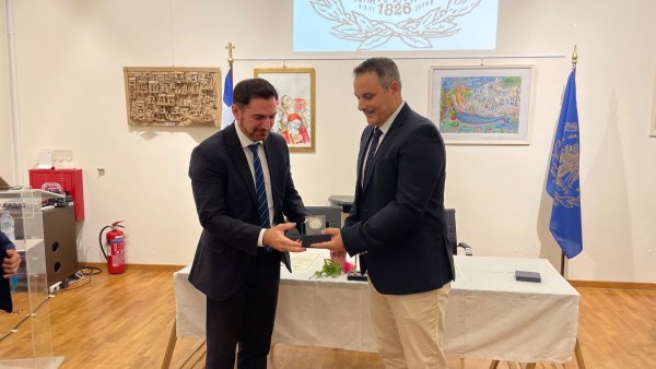 Aρχεία της οθωμανικής περιόδου παρέδωσε στον Δήμο Ι. Π. Μεσολογγίου ο Δήμος Ύδρας