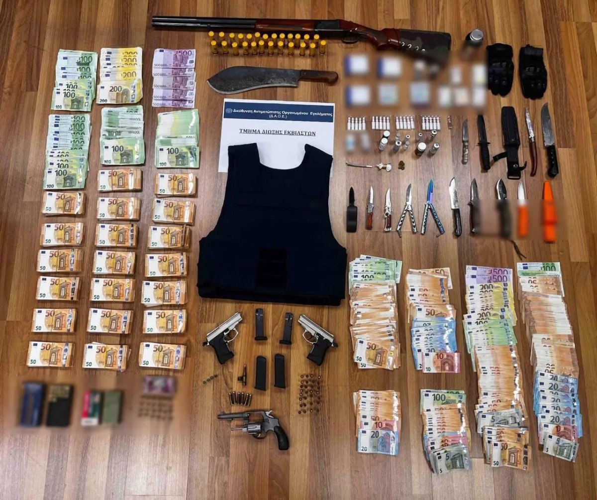 Πειραιάς: 12 συλλήψεις για την ένοπλη συμπλοκή μεταξύ συμμοριών έξω από νυχτερινό κέντρο