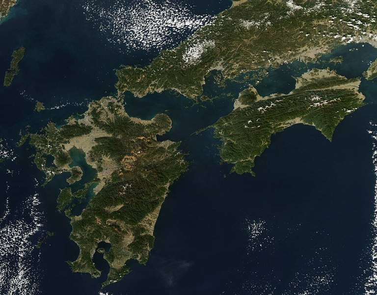 «Νιώθω σαν να τρέμω συνεχώς»: Πάνω από 900 σεισμοί σε 10 ημέρες χτυπούν αρχιπέλαγος στην Ιαπωνία