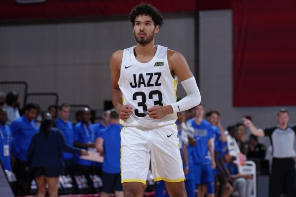 «Ο Ολυμπιακός στο παιχνίδι για τον Γιουζάνγκ» – Ποιος είναι ο ΝΒΑερ με τα 102 παιχνίδια (pic, vids)