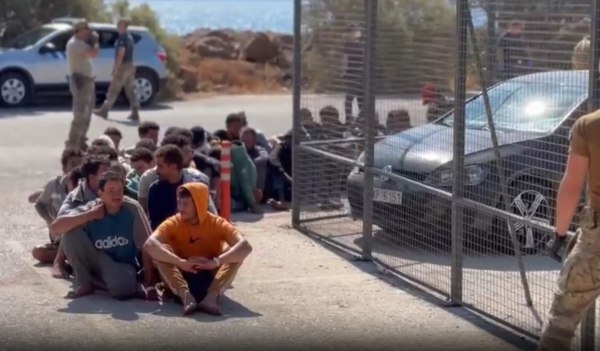 Περήφανο για το απάνθρωπο σόου Πλεύρη το Μαξίμου