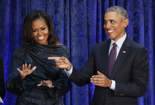 «Τι είναι αυτά που λες;»: Μπαράκ και Μισέλ Ομπάμα απαντούν για πρώτη φορά μαζί στις φήμες περί διαζυγίου τους