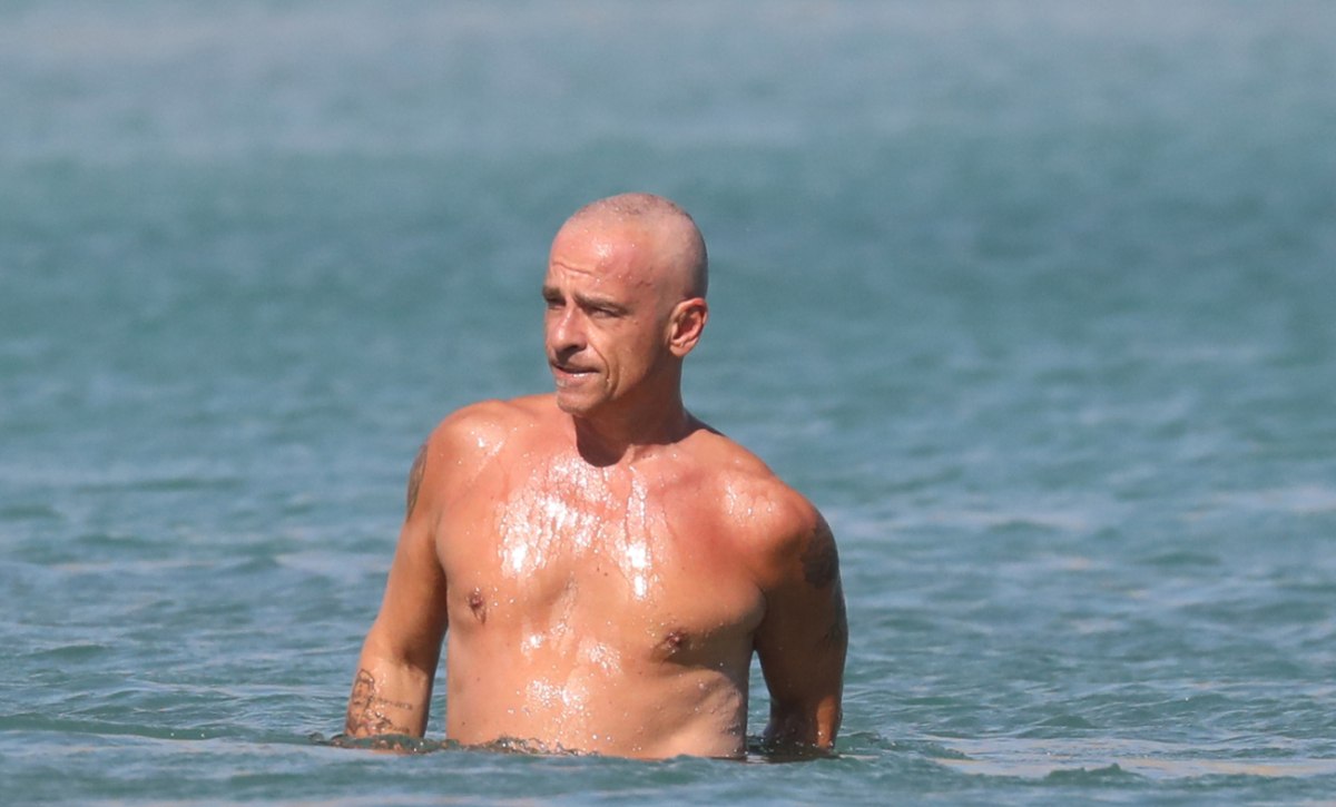 Eros Ramazzotti: Οικογενειακές διακοπές στη Μύκονο