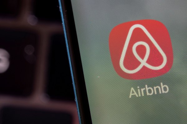 Airbnb: Επιστρέφει το τέλος επιτηδεύματος στη βραχυχρόνια μίσθωση – Επιβάρυνση έως 600 ευρώ