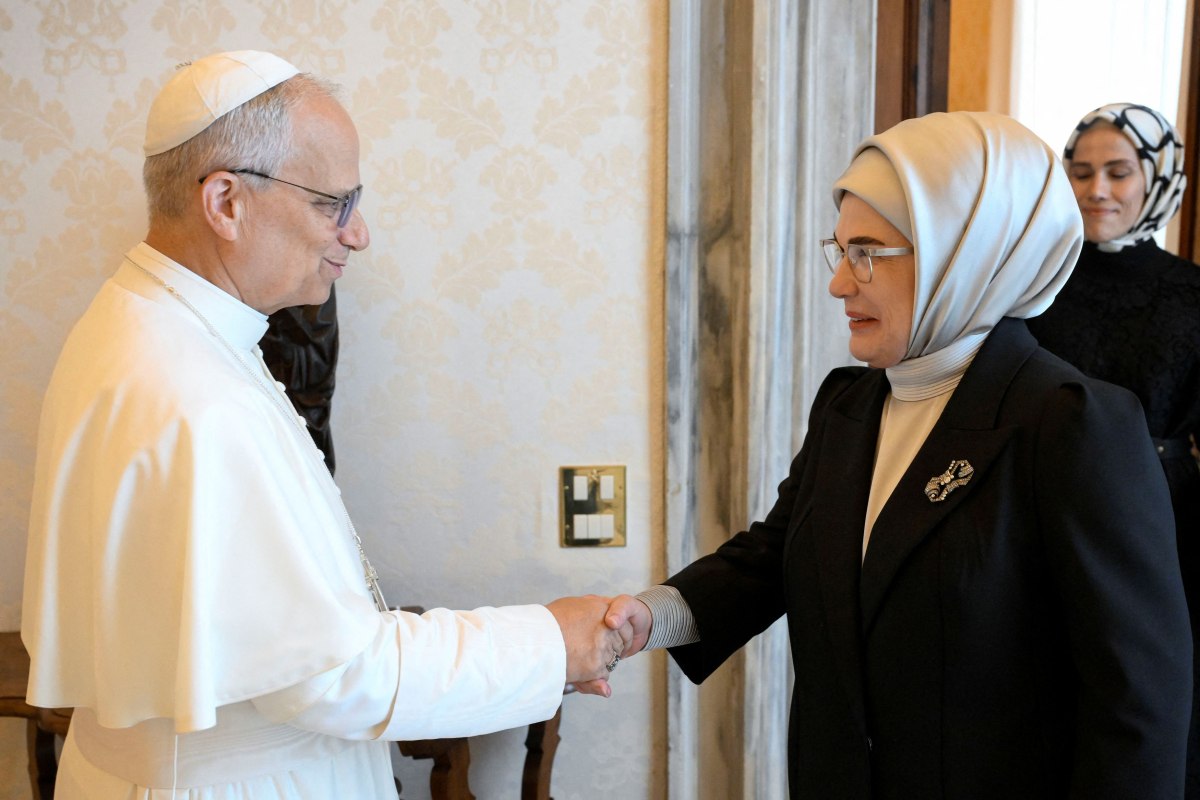 Ο Πάπας Λέων ΙΔ’ συναντά την Εμινέ Ερντογάν – Προτεραιότητά η «ανθρωπιστική τραγωδία» στη Γάζα
