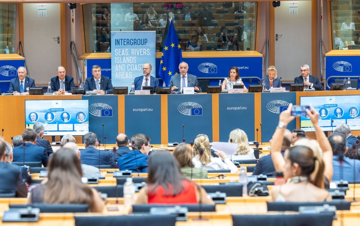 Παράγοντας κοινωνικής συνοχής και ανάπτυξης τα 119 λιμάνια και τα 15 αεροδρόμια της Περιφέρειας Ν.Αιγαίου