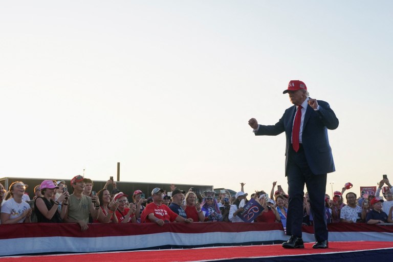 Νέα εποχή στον Λευκό Οίκο – Ο Ντόναλντ Τραμπ ανακοίνωσε ότι θα φιλοξενήσει αγώνα μικτών πολεμικών τεχνών