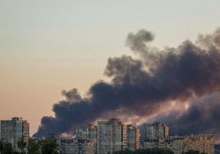 Ουκρανία: Σφοδρή επίθεση στο Κίεβο με 14 τραυματίες – Μία γυναίκα νεκρή σε ρωσική περιφέρεια