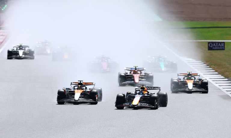 Χαμός με Φερστάπεν και Πιάστρι στο Silverstone