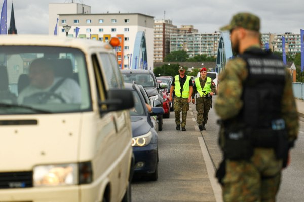 Ο φόβος για τη μετανάστευση διαλύει την ευρωπαϊκή ιδέα – Η Ευρώπη ξανά με σύνορα