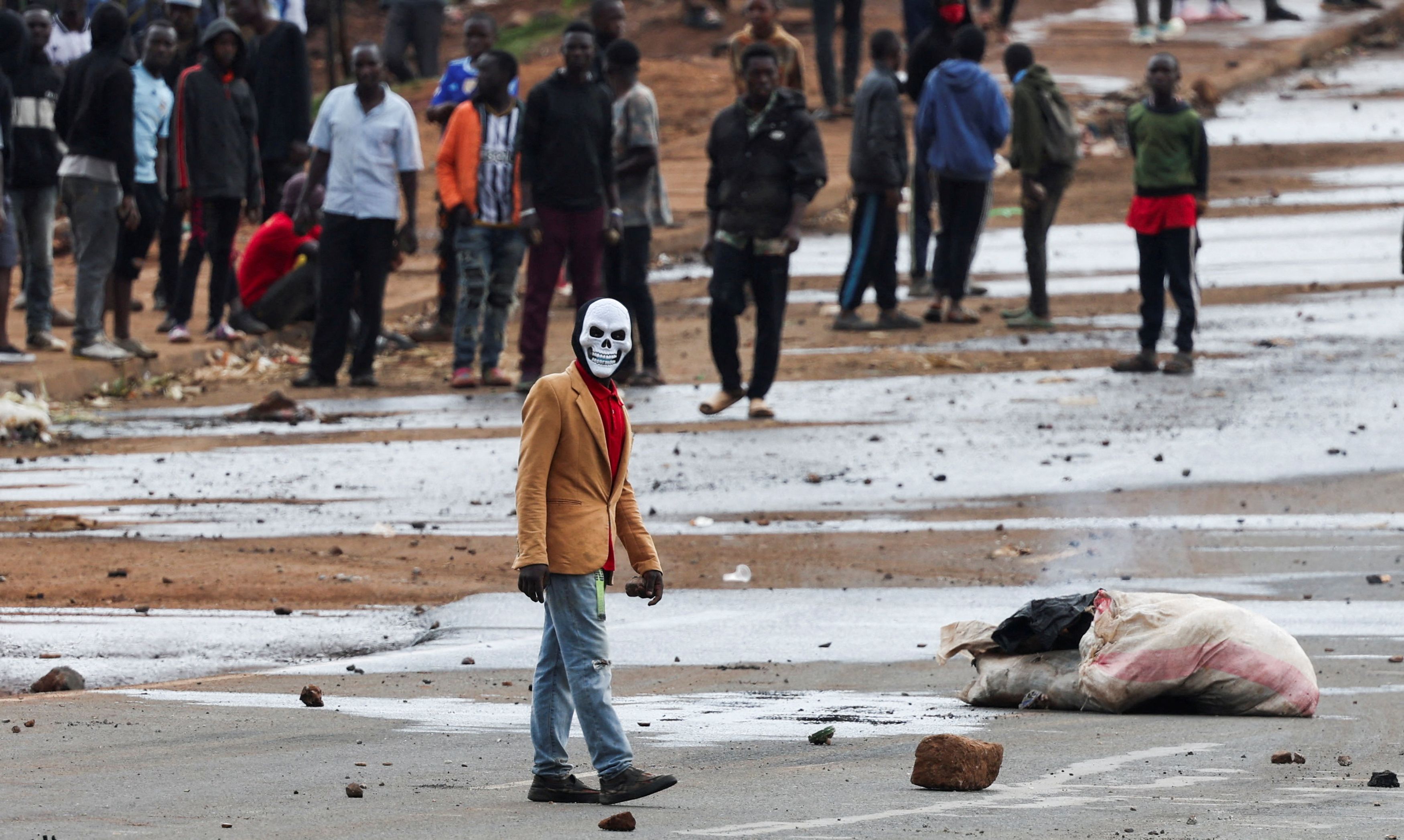 «Επτά επτά»: Έντεκα νεκροί και δεκάδες τραυματίες σε αντικυβερνητικές διαδηλώσεις στην Κένυα