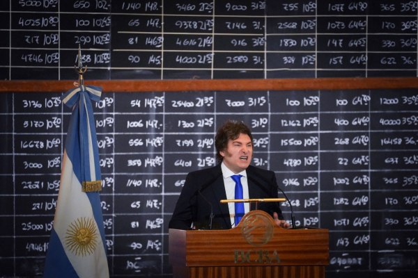 Αργεντινή: Το Κογκρέσο ενέκρινε νομοσχέδιο για αύξηση των συντάξεων – Βέτο θα ασκήσει ο Μιλέι