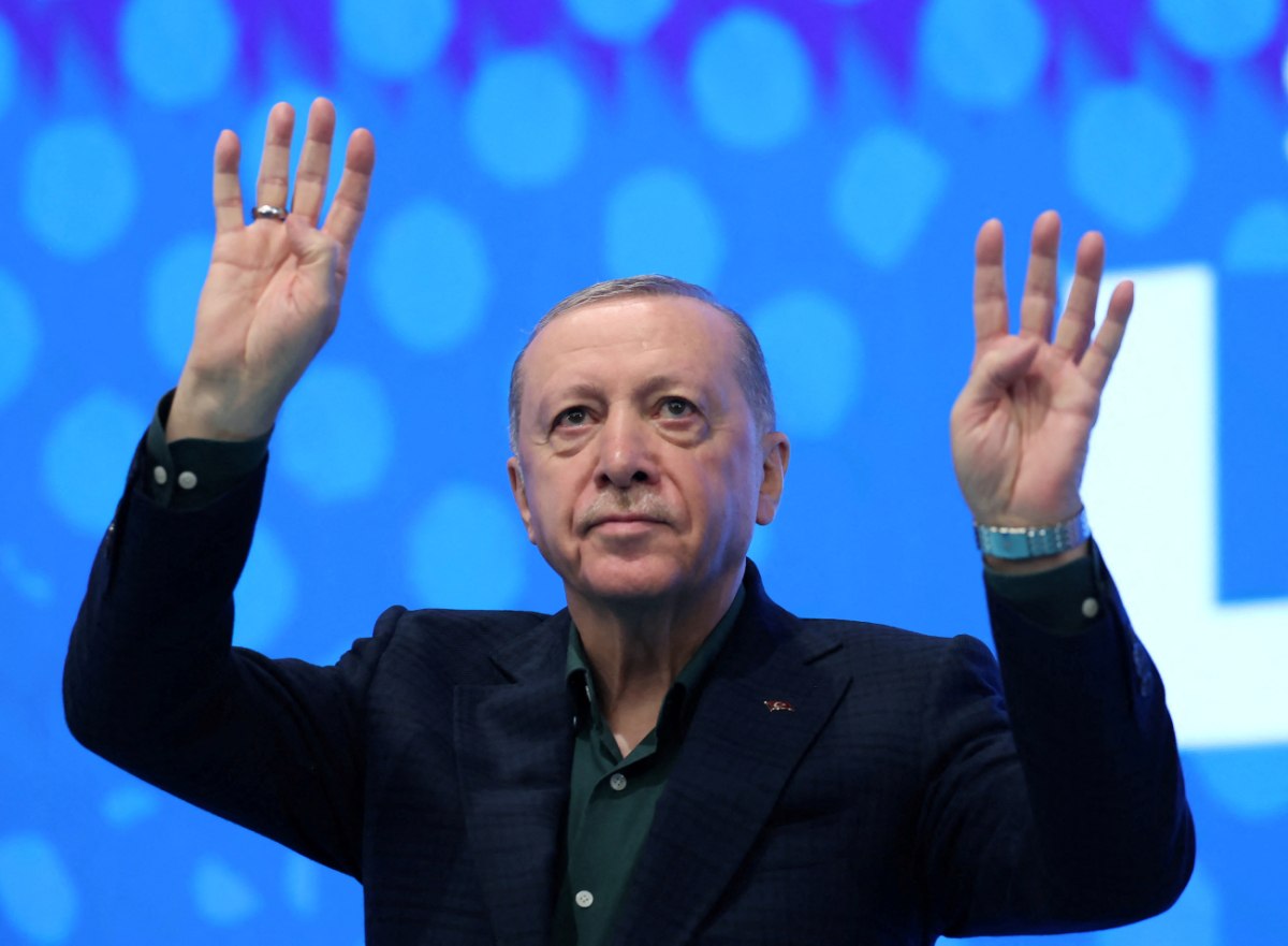 Ερντογάν για τον αφοπλισμό του PKK: «Οι πόρτες μιας μεγάλης, ισχυρής Τουρκίας έχουν ανοίξει διάπλατα»