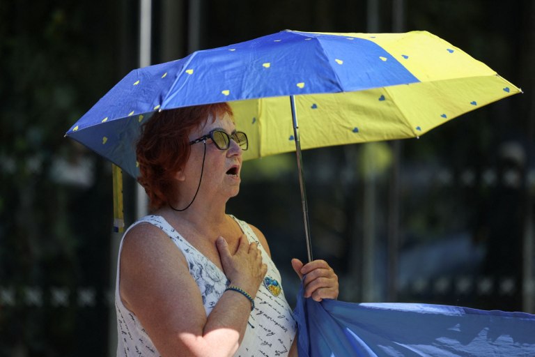 «Κλιματικά καταφύγια»: Η λύση όταν ο υδράργυρος βρίσκεται στο «κόκκινο» – Το παράδειγμα της Βαρκελώνης