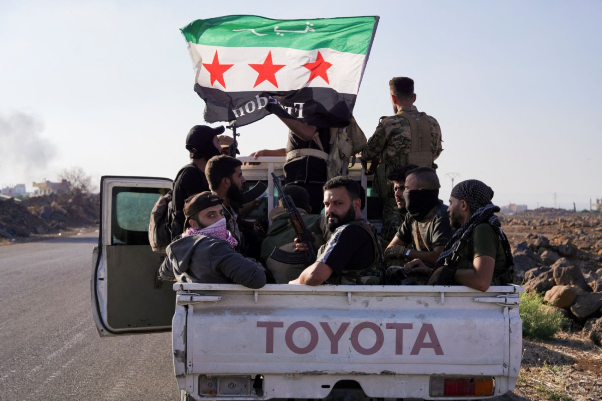 Συρία: Συγκρούσεις ξέσπασαν και πάλι στη Σουέιντα, πόλη των Δρούζων – Απειλές του ισραηλινού υπουργού Άμυνας