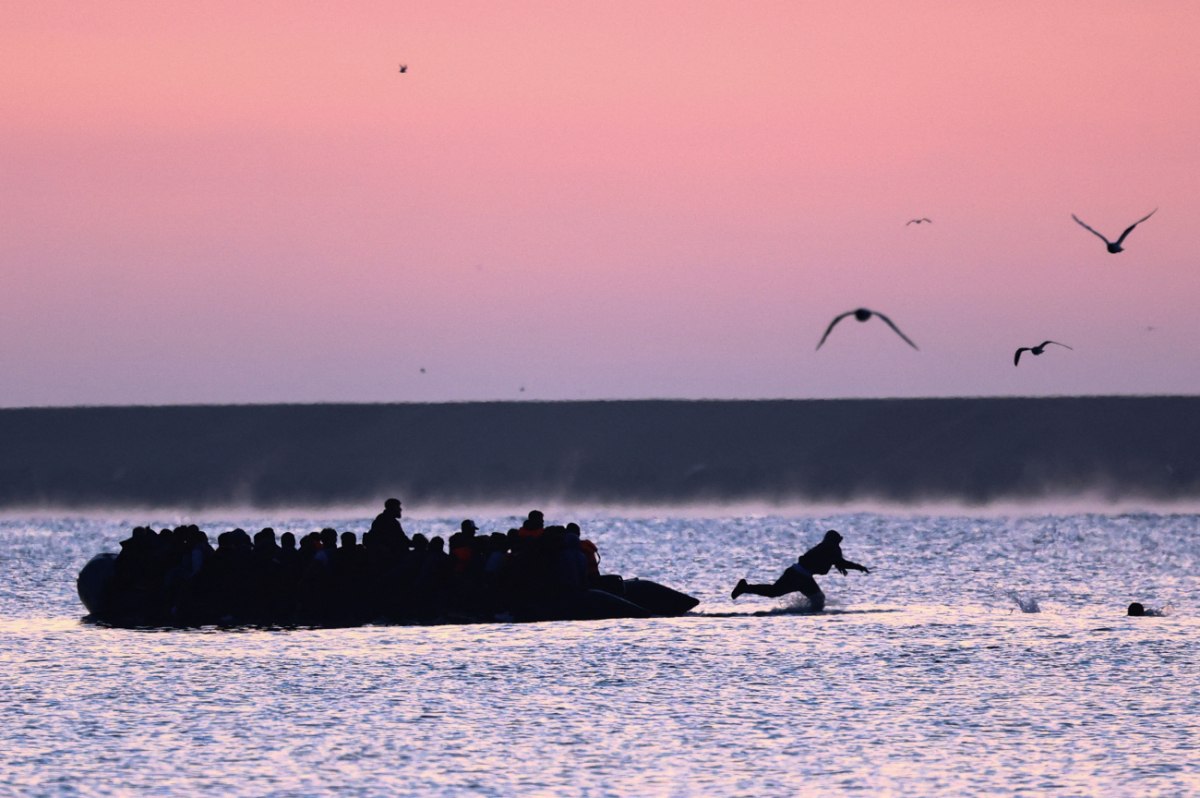 Μετανάστες: Τα πλήγματα σε οικονομία και δημογραφικό αν κυριαρχήσει η αντιμεταναστευτική ρητορική