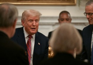 ΗΠΑ: Ο πρόεδρος Τραμπ επιμένει ότι οι πυρηνικές εγκαταστάσεις του Ιράν «καταστράφηκαν ολοσχερώς»